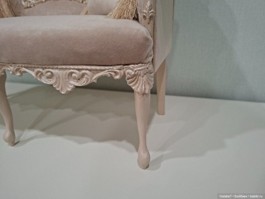 Диван с двумя подушками для кукол bjd 1/3 (фото 5)