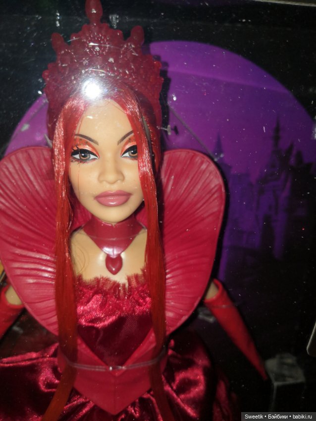 Королева Сердец по фильму Disney Descendants The Rise of Red (фото 5)