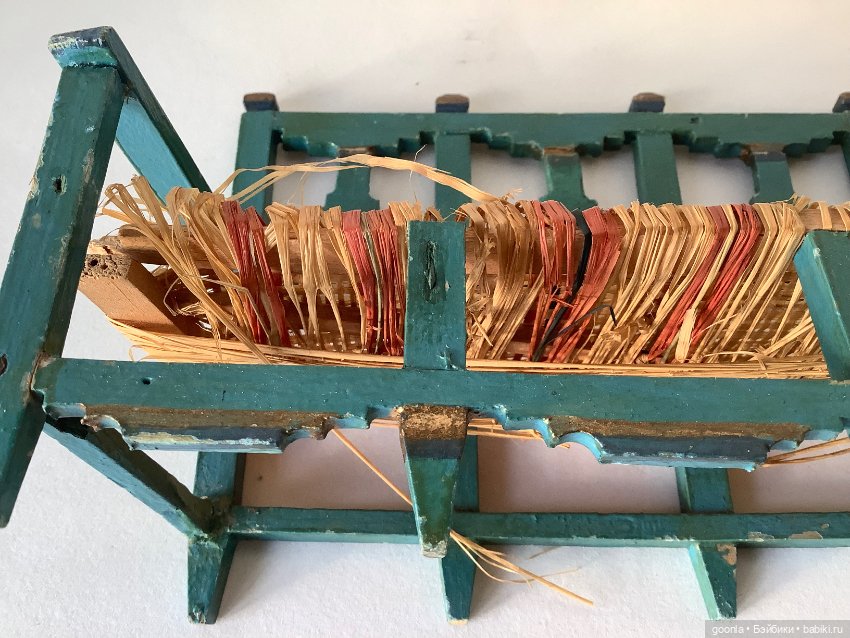 Кукольная скамейка — Антикварные игрушки (фото 9)