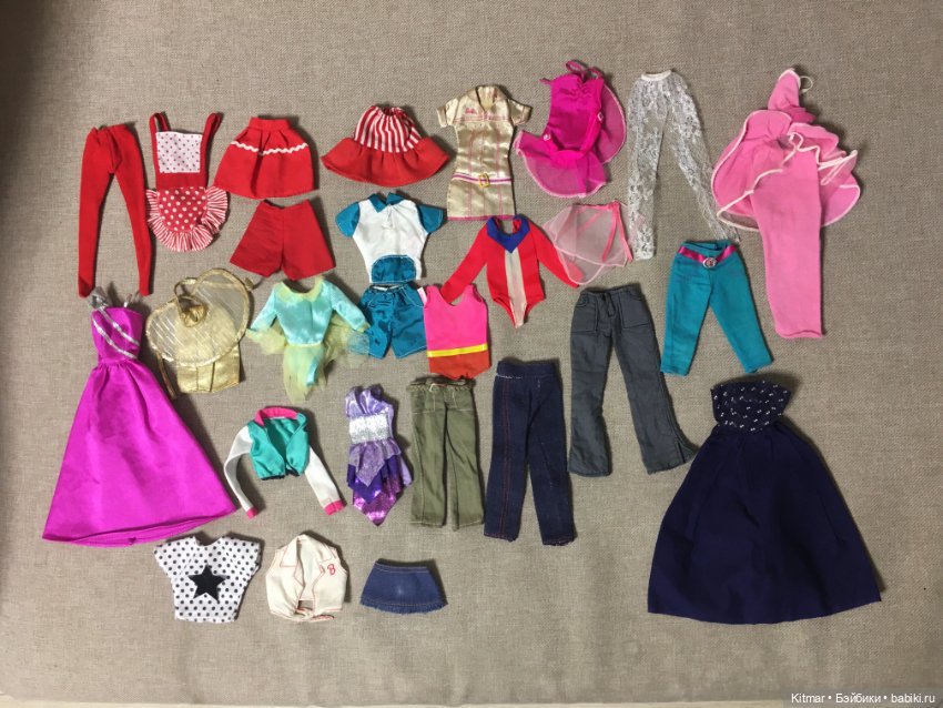 Лот винтажной одежды для Барби