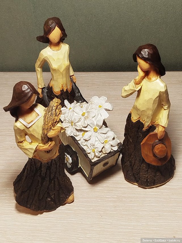 Три прелестные синьориты — Статуэтки (фото 7)