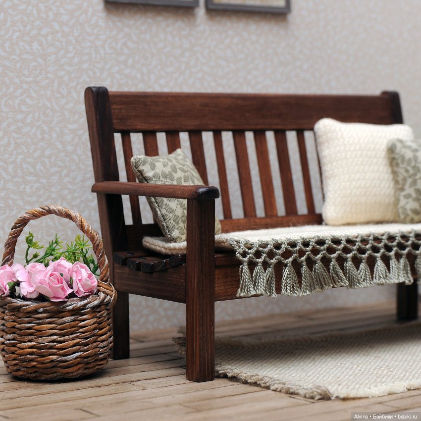 Деревянная скамеечка — Кукольная мебель (фото 4)