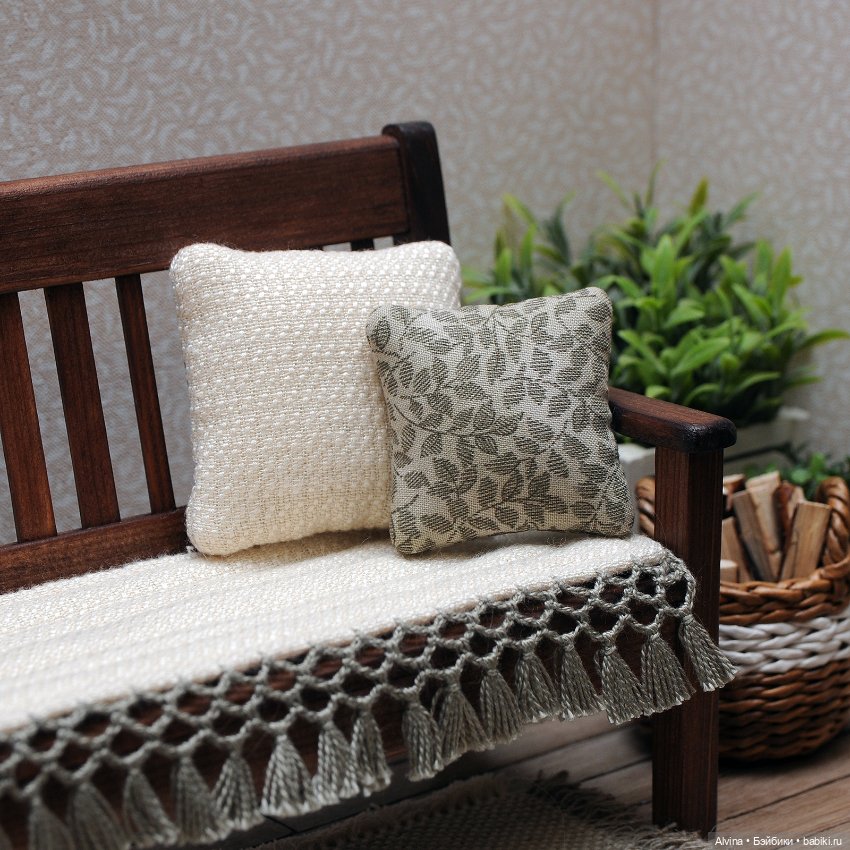 Деревянная скамеечка — Кукольная мебель (фото 3)