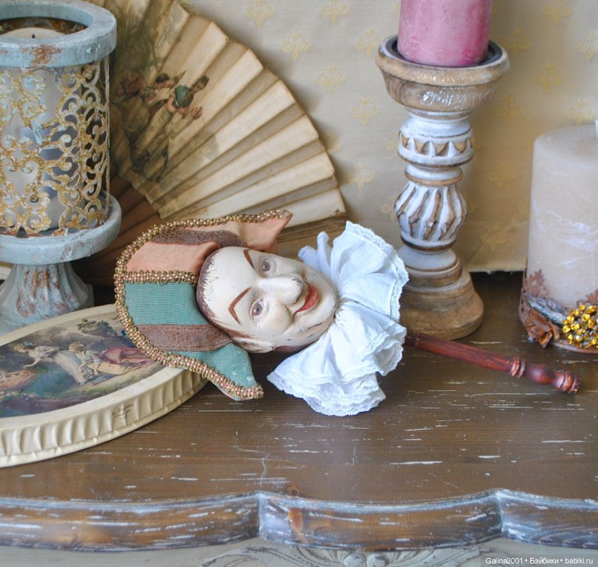 Деревянная кукла (паяц ) на палочке в старинном стиле (фото 3)