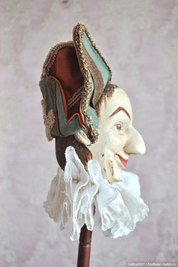 Деревянная кукла (паяц ) на палочке в старинном стиле (фото 6)