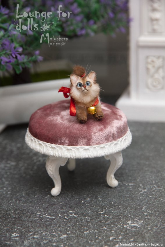 Круглая банкетка — Кукольная мебель