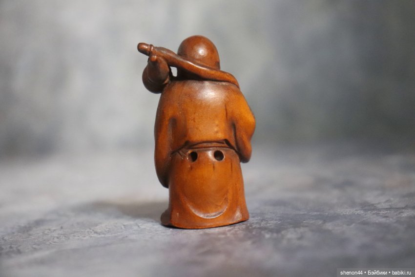 Нэцкэ "Дзюродзин с персиком" (фото 2)