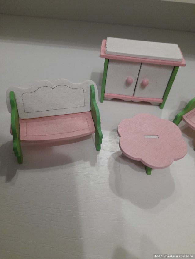Набор мебели для маленьких кукол (фото 3)
