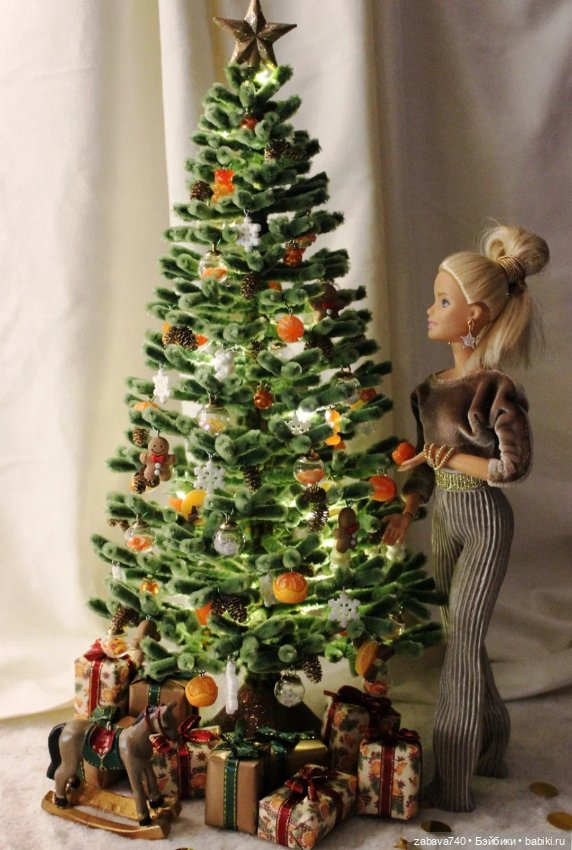 Маленькая ёлочка для кукол и интерьера