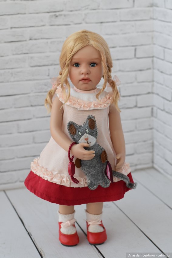 Нелла от Beatrice Perini с обновлённым макияжем (фото 2)