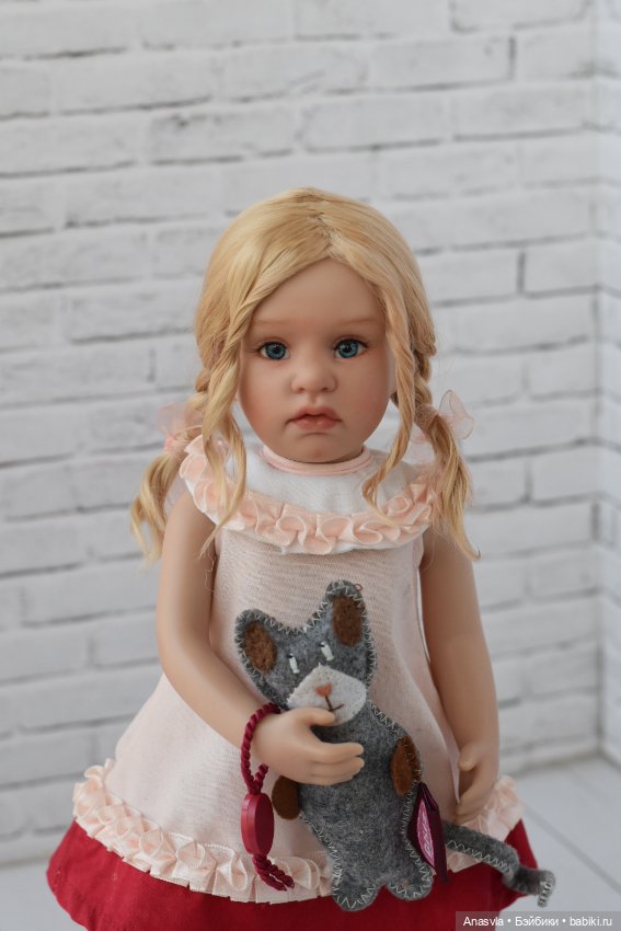 Нелла от Beatrice Perini с обновлённым макияжем