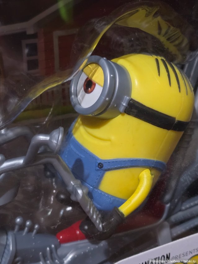 Стюарт и мотоцикл из набора "Заводной Грю" (фото 3)