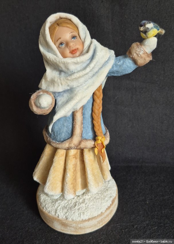 Новогодняя игрушка "Зимняя девочка"