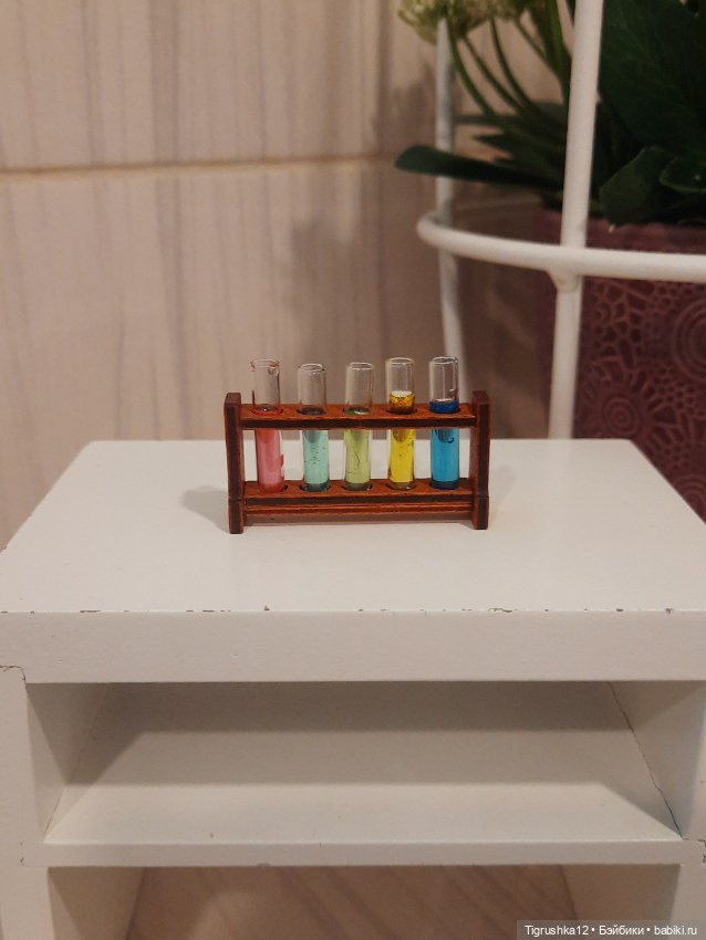 Штатив с пробирками — Аксессуары для кукольных фотосессий (фото 2)