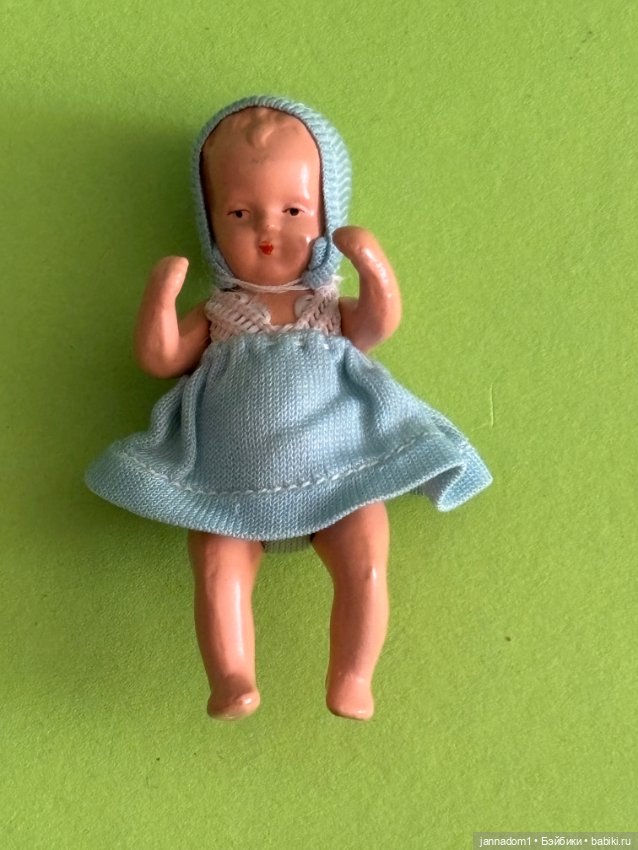 Керамическая куколка Tebu в оригинальном аутфите, высота 7,5 см (фото 4)