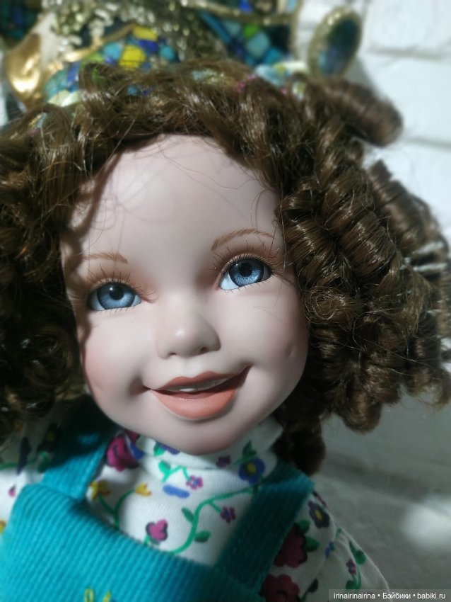 Кэти с сюрпризом (444.2) — Фарфоровые куклы (фото 4)