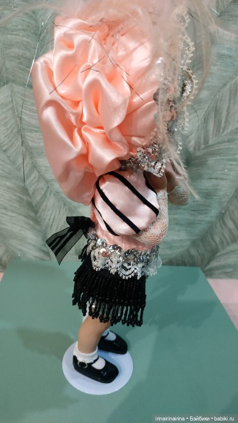 Паж (437.3) — Фарфоровые куклы (фото 3)