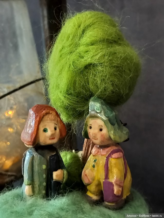 Деревянная миниатюра — Книги