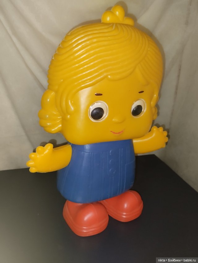 Игрушка из полиэтилена (дутыш) СССР "Кукла-Топотушка" (фото 2)
