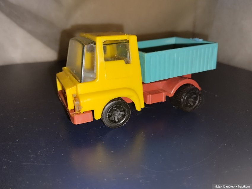 Машинка СССР Грузовик — Винтажные куклы и игрушки детства (фото 3)