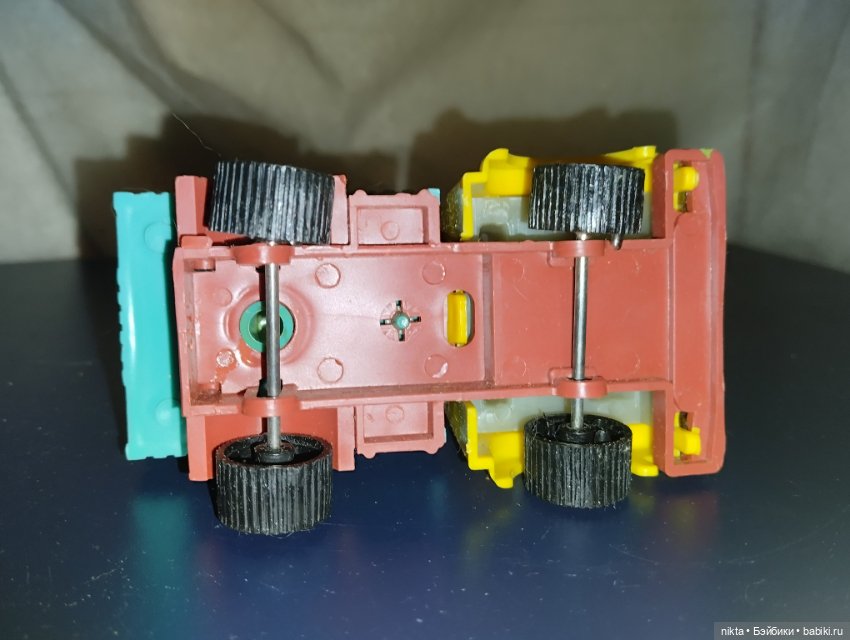 Машинка СССР Грузовик — Винтажные куклы и игрушки детства (фото 7)