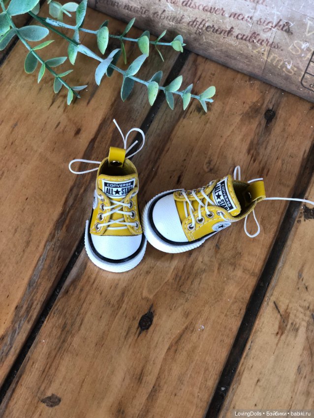 Кеды конверсы желтые для кукол Paola Reina Паола Рейна 32 см (фото 10)