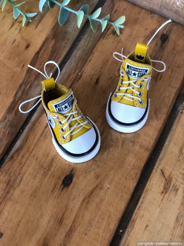 Кеды конверсы желтые для кукол Paola Reina Паола Рейна 32 см (фото 8)