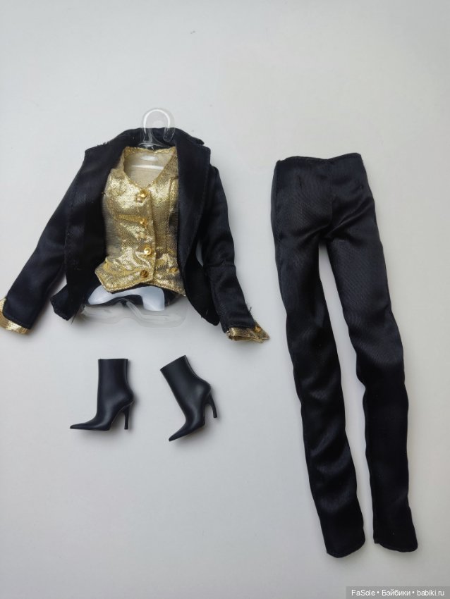 Аутфит Barbie James Bond 007 Goldfinger Pussy Galore