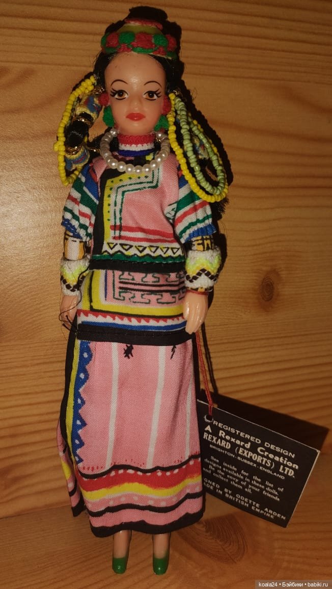 Кукла Англия. Винтажная куколка в национальном костюме (фото 2)