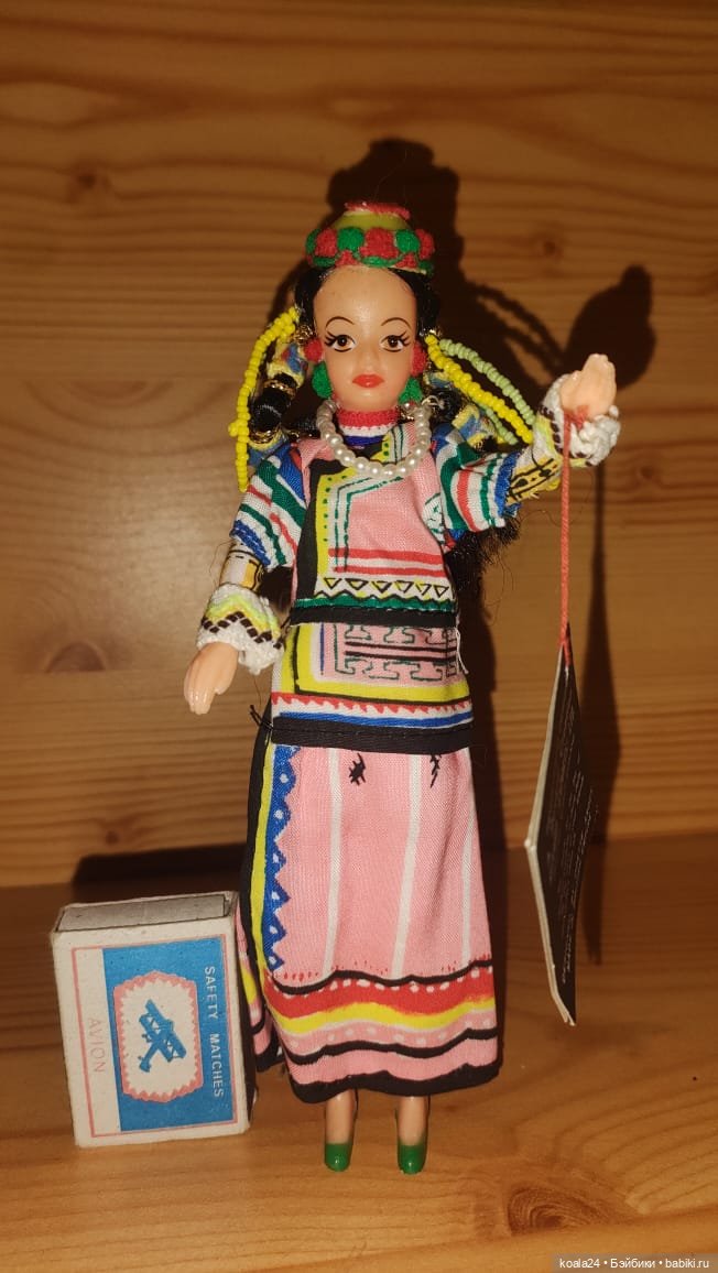 Кукла Англия. Винтажная куколка в национальном костюме