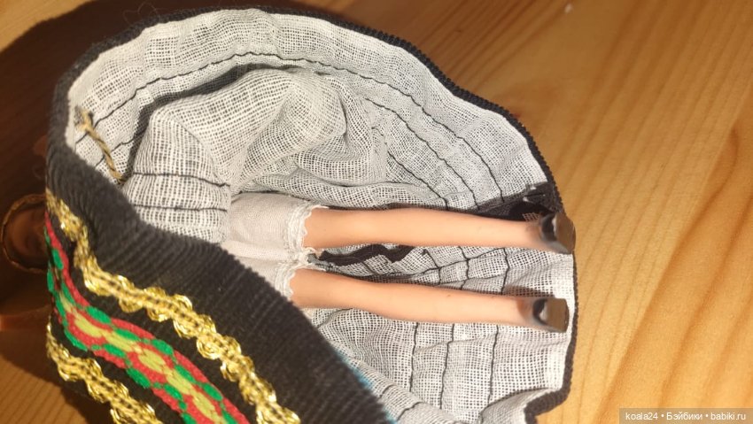 Кукла Англия. Винтажная куколка в национальном костюме (фото 6)