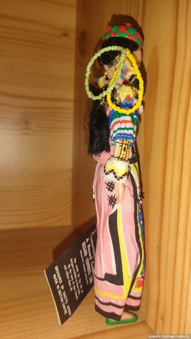 Кукла Англия. Винтажная куколка в национальном костюме (фото 7)