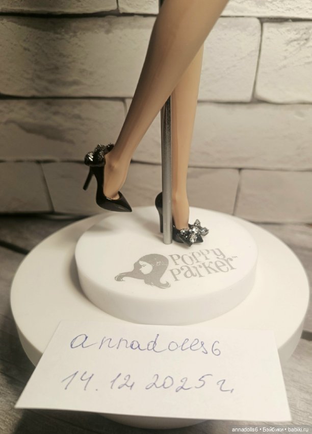 Туфли по мотивам Jimmy Choo для Поппи Паркер (фото 2)