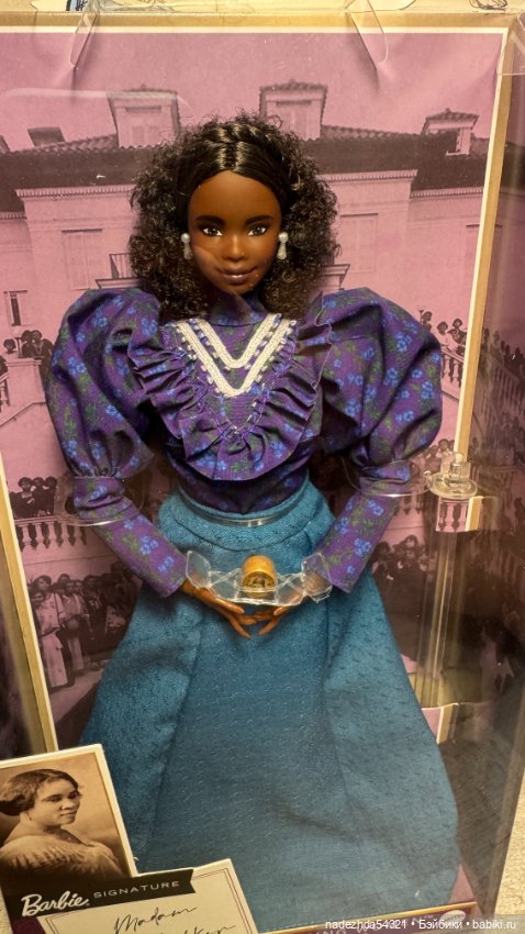 Барби Мадам Си Джей Уокер - Вдохновляющие женщины (фото 2)