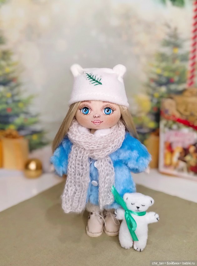 Кукла Юля ручной работы с зимним гардеробом (фото 6)