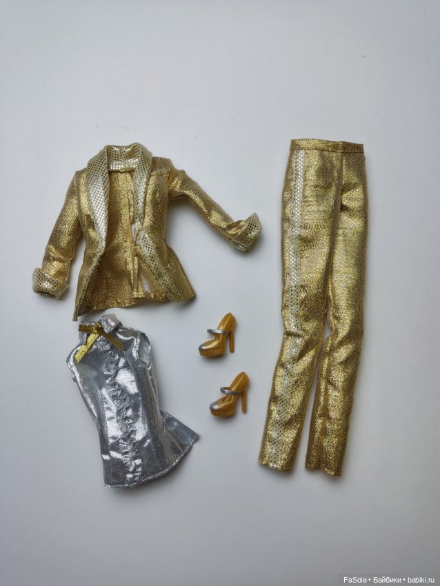 Аутфит Barbie Loves Elvis Presley Gold 2011