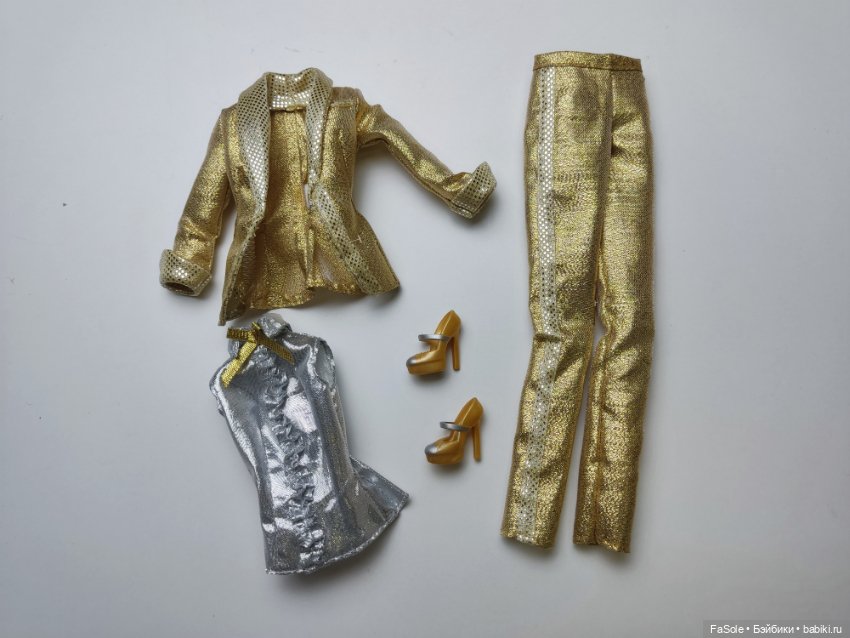 Аутфит Barbie Loves Elvis Presley Gold 2011 (фото 2)
