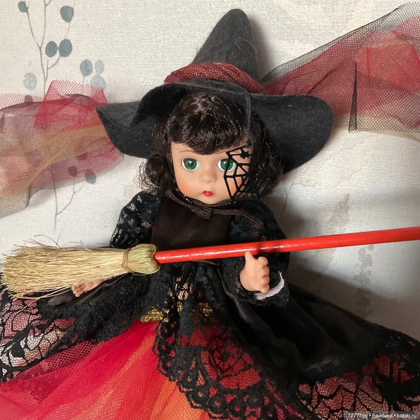 Ведьма и её метла — Игровые куклы (фото 6)