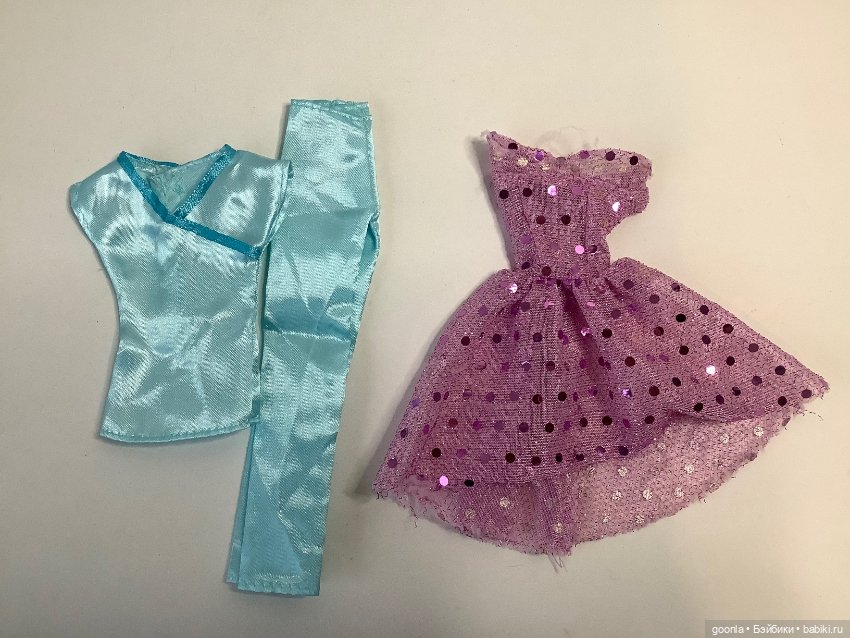 Одежда для кукол формата Барби