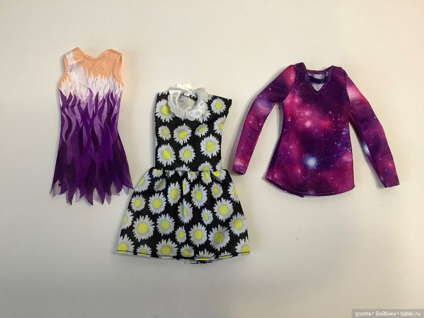 Одежда для кукол формата Барби