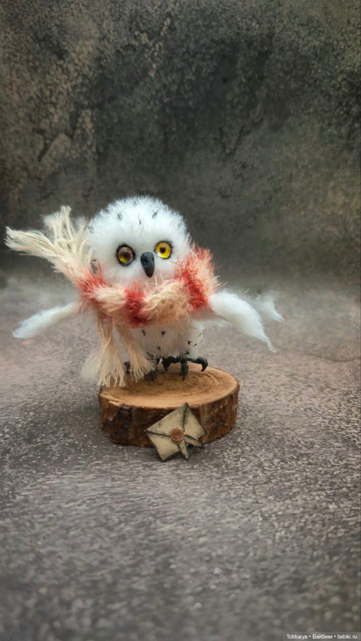 Вязаная полярная миниатюрная совушка (фото 3)