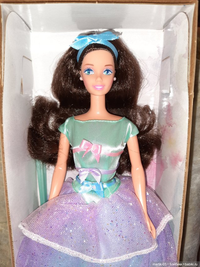 Spring tea party Barbie брюнетка (фото 2)