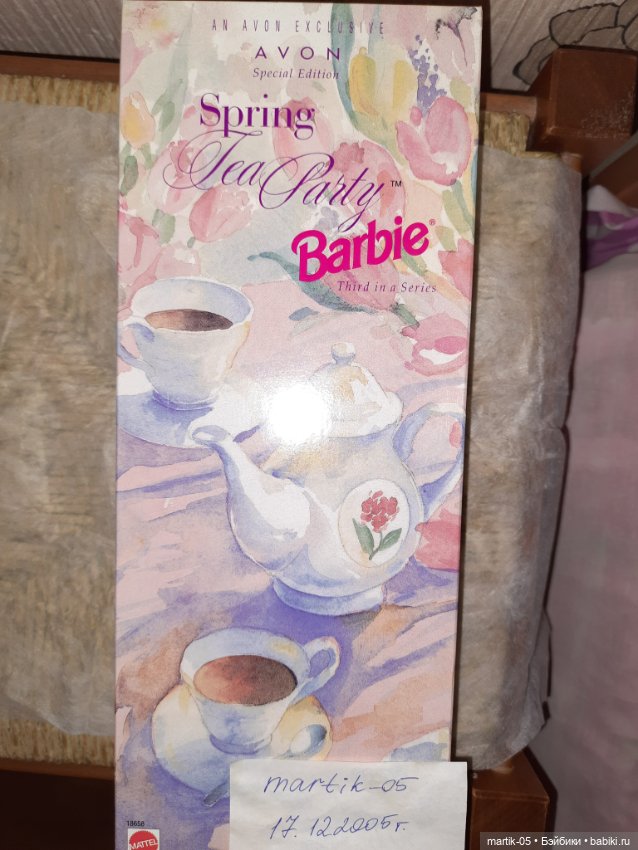 Spring tea party Barbie брюнетка