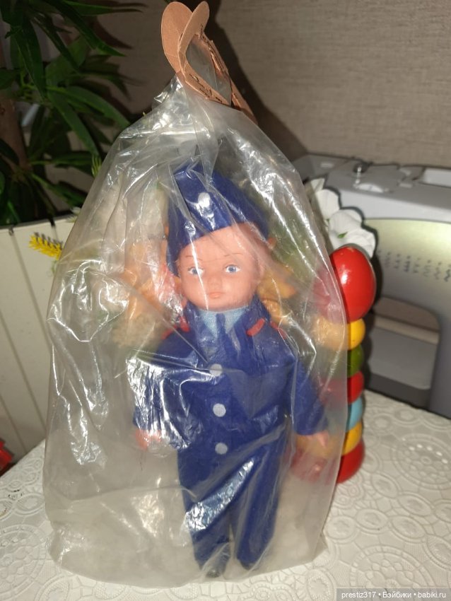 Редкая, винтажная куколка AH/G -ГДР 70-х годов. Новая в упаковке ( Наверное это адмирал) (фото 7)