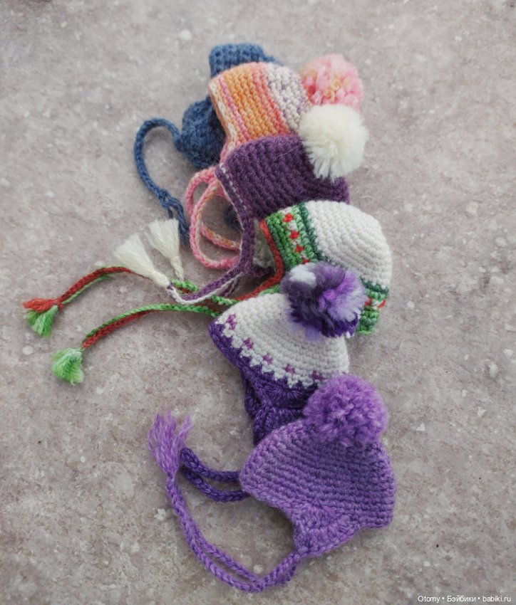 Шапочки-ушанки на кукол Барби/Кен (фото 10)