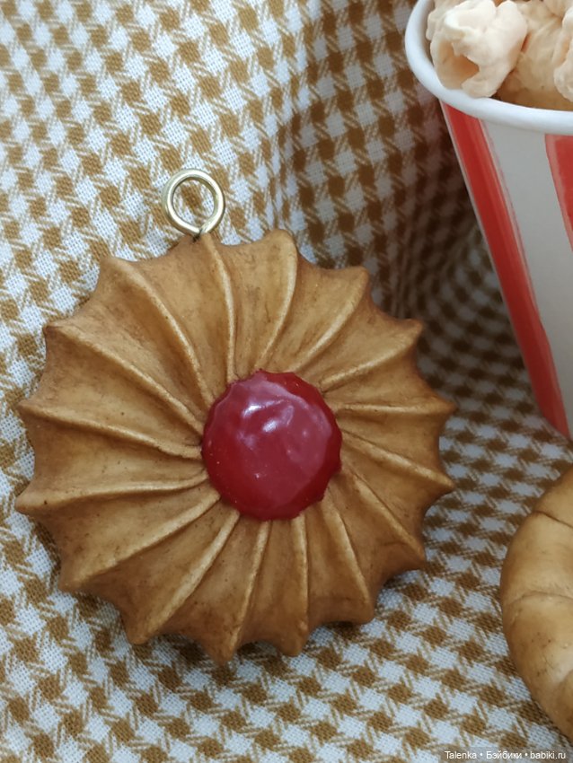 Елочные игрушки на сладкую тему (фото 3)