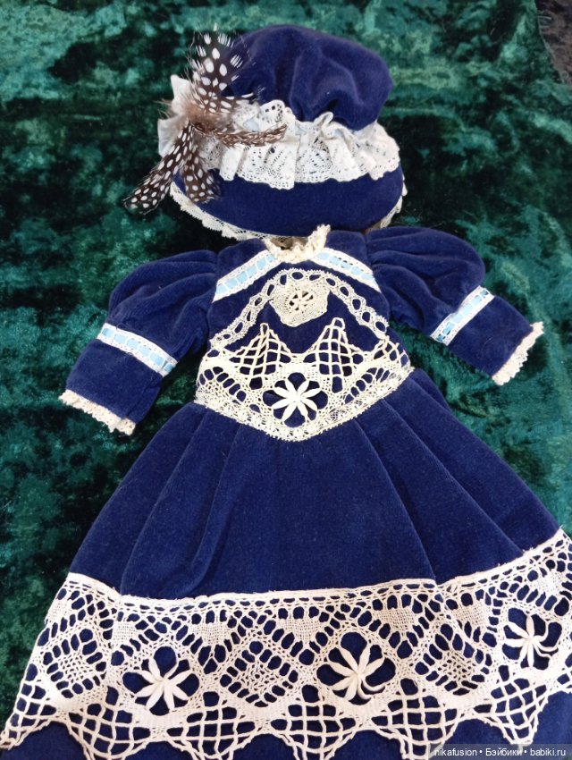 Платье и шляпка из бархата на антикварную куклу ростом 45 см (фото 4)