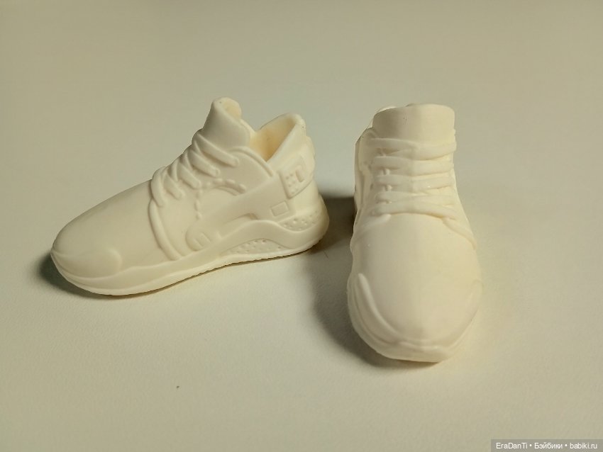 Кроссовки для кена — Обувь для кукол