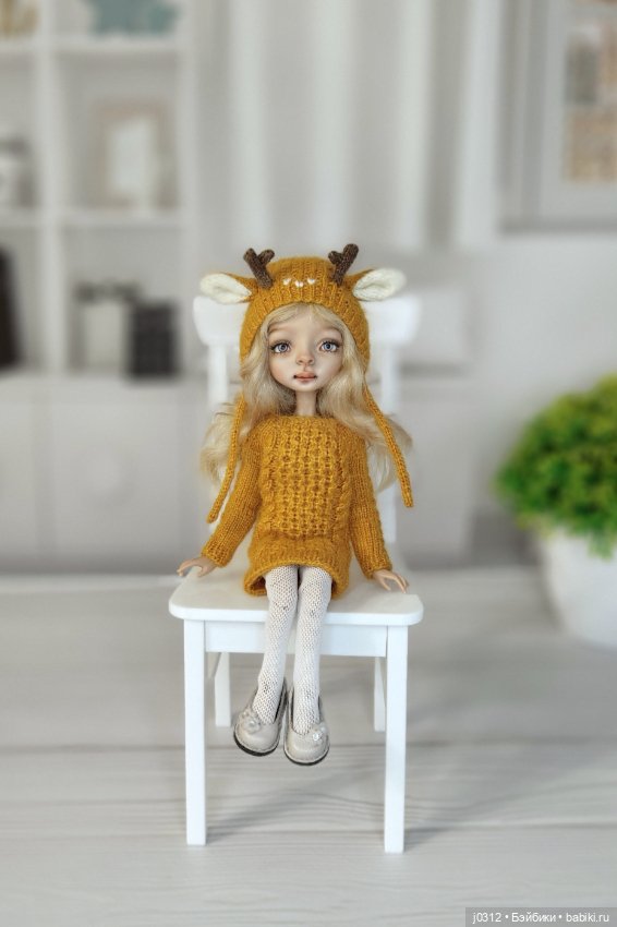 Шапочки для Жу или кукол окружностью головы 9 см