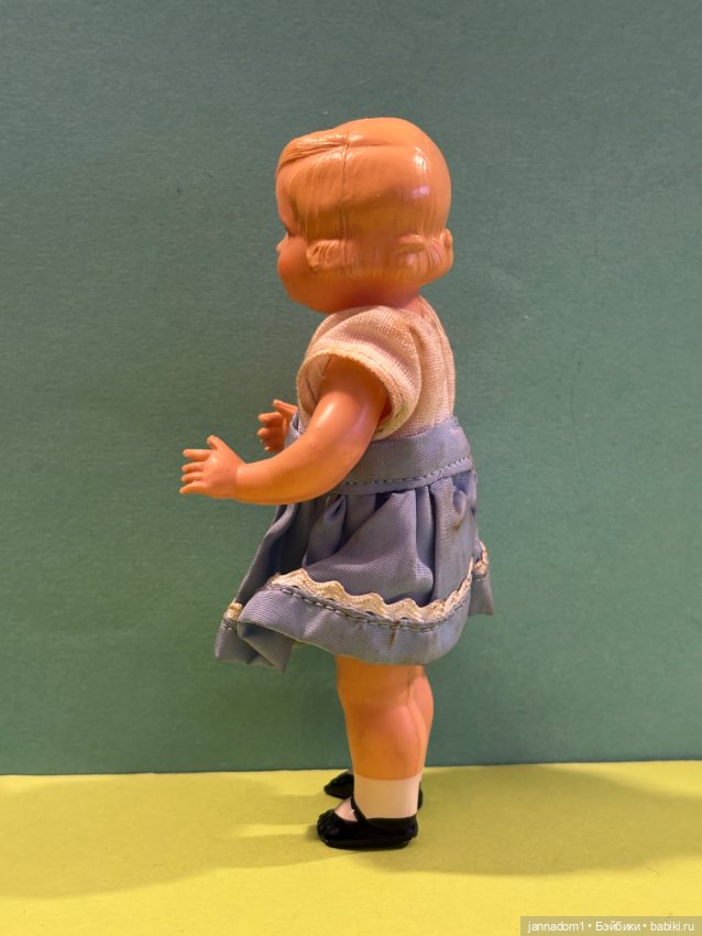 Целлулоидная куколка Minerva с рельефными волосами, высота 14 см (фото 3)